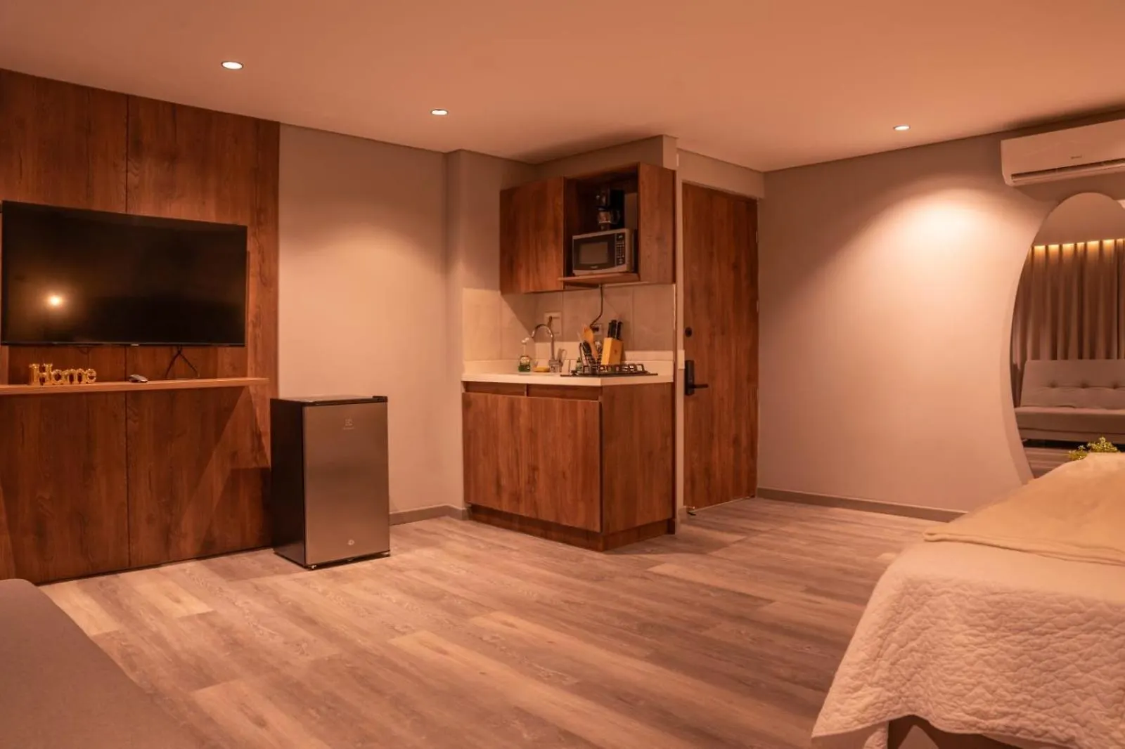 Habitacion De Hotel Ubicado En Laureles-Estadio Medellin Apartment