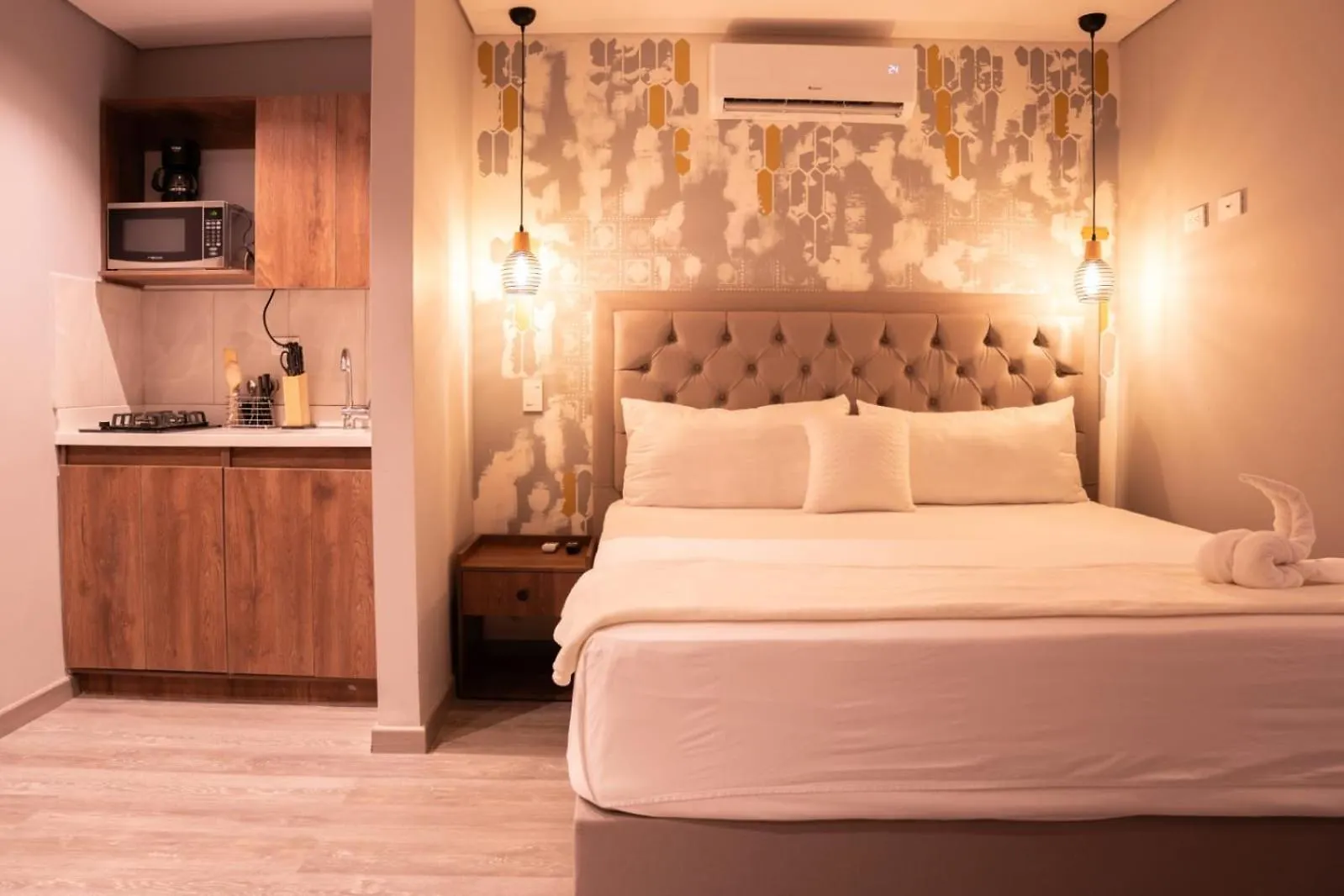 Habitacion De Hotel Ubicado En Laureles-Estadio Medellín